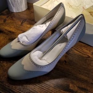 Etienne Aigner bone and Lt blue toe heels